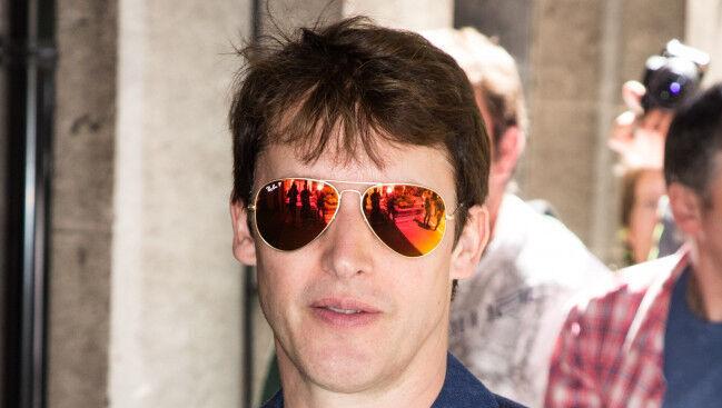 James Blunt to release Carrie Fisher tribute song Dark Thought